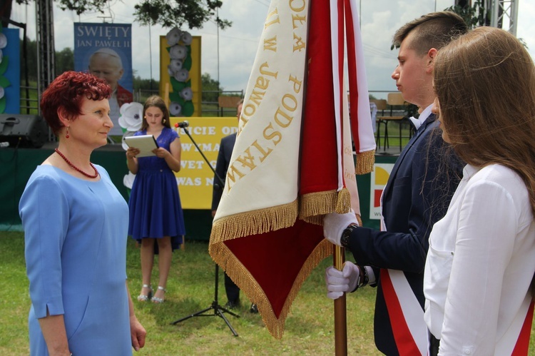 Gorzejowa - Jaworze Górne: Nadanie szkole imienia św. Jana Pawła II