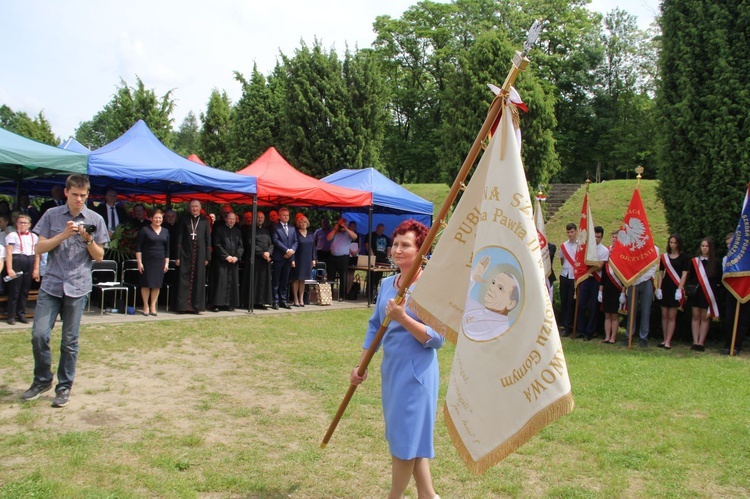 Gorzejowa - Jaworze Górne: Nadanie szkole imienia św. Jana Pawła II