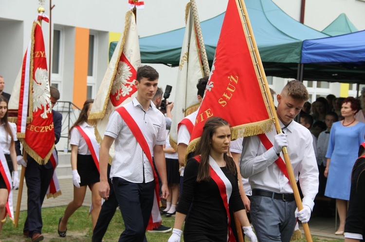 Gorzejowa - Jaworze Górne: Nadanie szkole imienia św. Jana Pawła II