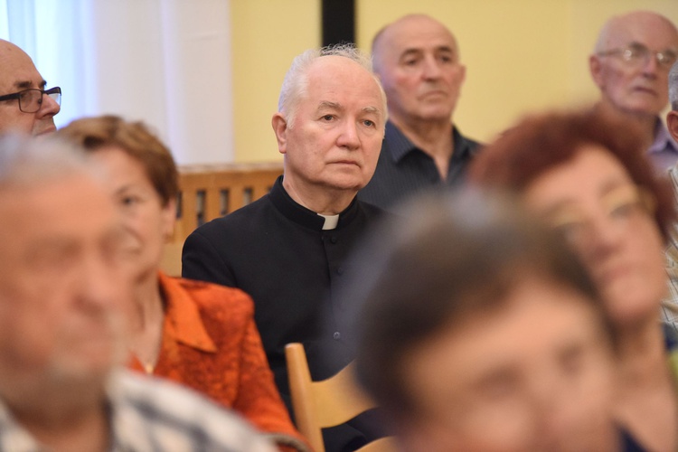 Abp Ablewicz i świeccy