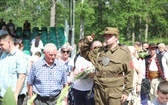 Poświęcenie pomnika pomordowanych żołnierzy "Bartka" w Starym Grodkowie