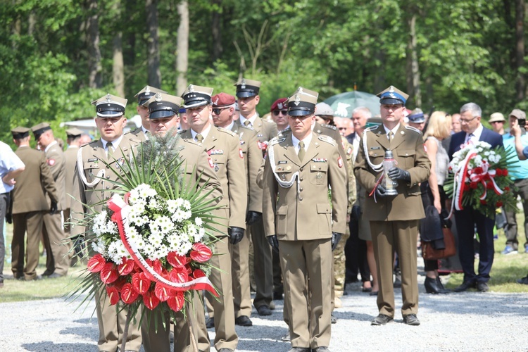 Poświęcenie pomnika pomordowanych żołnierzy "Bartka" w Starym Grodkowie