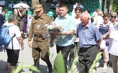 Poświęcenie pomnika pomordowanych żołnierzy "Bartka" w Starym Grodkowie