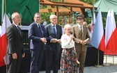 Poświęcenie pomnika pomordowanych żołnierzy "Bartka" w Starym Grodkowie