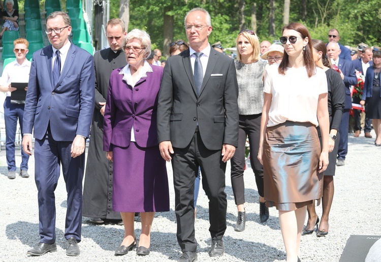 Poświęcenie pomnika pomordowanych żołnierzy "Bartka" w Starym Grodkowie