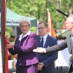 Poświęcenie pomnika pomordowanych żołnierzy "Bartka" w Starym Grodkowie