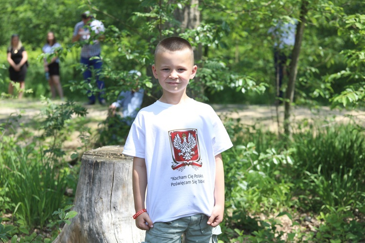 Poświęcenie pomnika pomordowanych żołnierzy "Bartka" w Starym Grodkowie