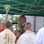 Poświęcenie pomnika pomordowanych żołnierzy "Bartka" w Starym Grodkowie