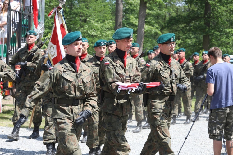 Poświęcenie pomnika pomordowanych żołnierzy "Bartka" w Starym Grodkowie