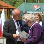 Poświęcenie pomnika pomordowanych żołnierzy "Bartka" w Starym Grodkowie