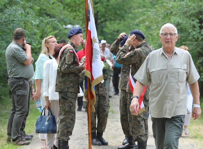 Poświęcenie pomnika pomordowanych żołnierzy "Bartka" w Starym Grodkowie