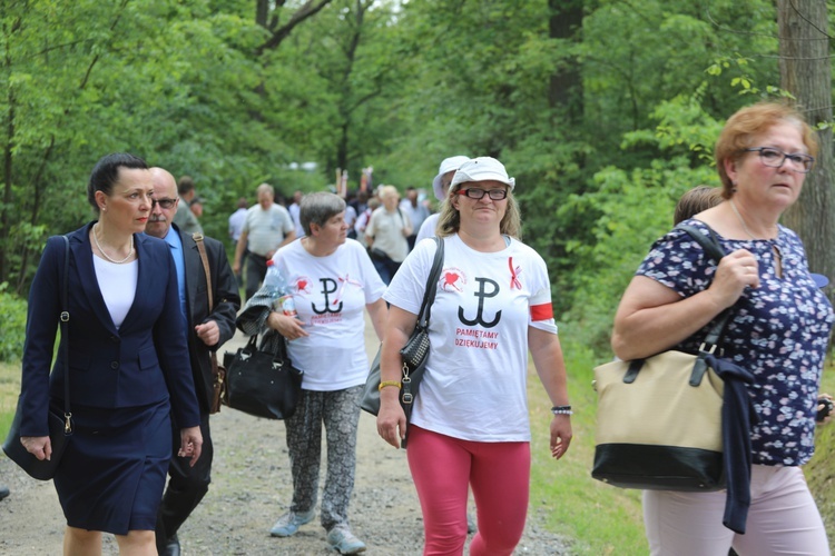 Poświęcenie pomnika pomordowanych żołnierzy "Bartka" w Starym Grodkowie