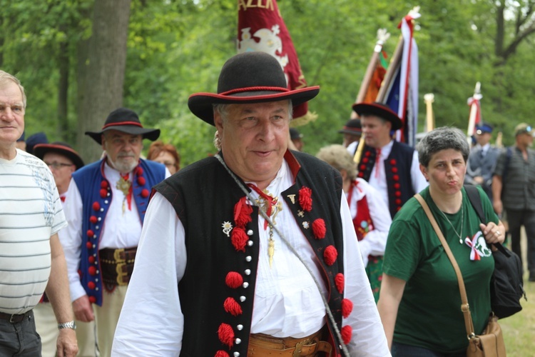 Poświęcenie pomnika pomordowanych żołnierzy "Bartka" w Starym Grodkowie