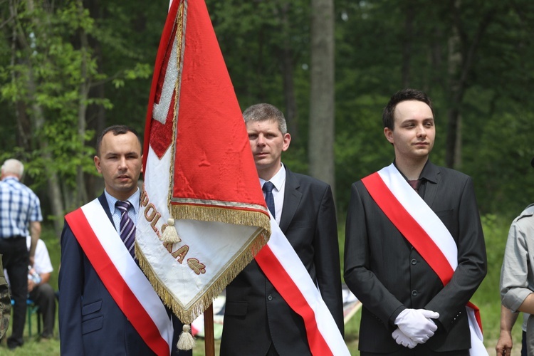 Poświęcenie pomnika pomordowanych żołnierzy "Bartka" w Starym Grodkowie