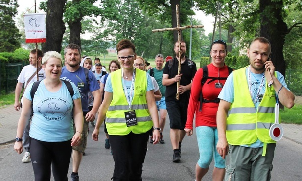Ekstremalni pielgrzymi jasnogórscy wyruszyli z jawiszowickiej parafii Matki Bożej Bolesnej.
