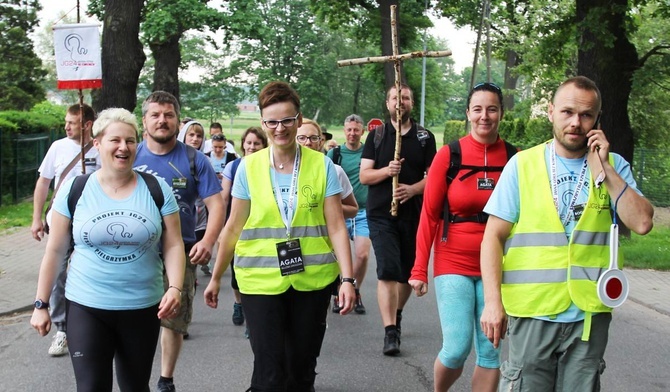 Ekstremalni pielgrzymi jasnogórscy wyruszyli z jawiszowickiej parafii Matki Bożej Bolesnej.