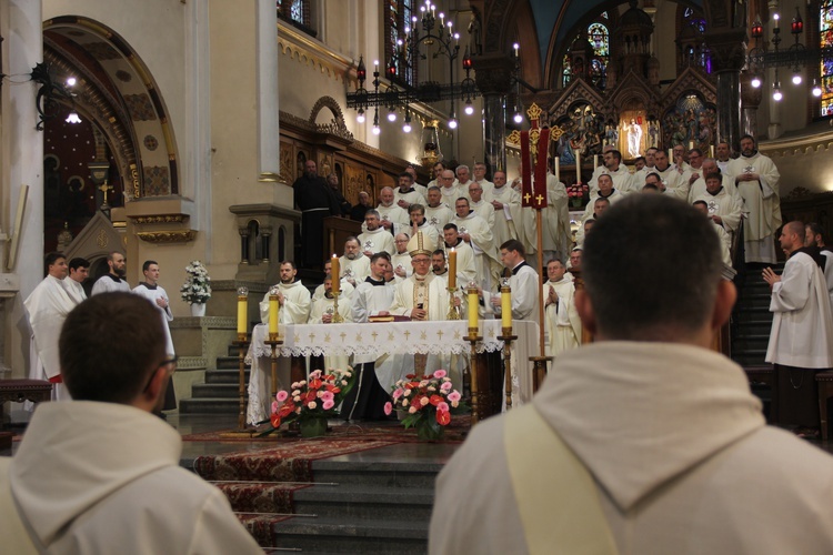 Panewniki. Święcenia u franciszkanów i cystersów