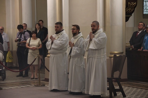 Panewniki. Święcenia u franciszkanów i cystersów