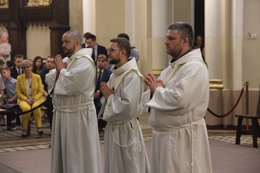 Panewniki. Święcenia u franciszkanów i cystersów