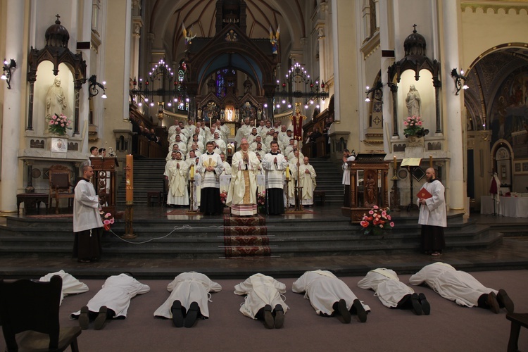 Panewniki. Święcenia u franciszkanów i cystersów