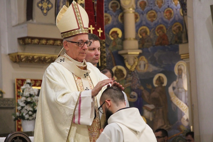 Panewniki. Święcenia u franciszkanów i cystersów