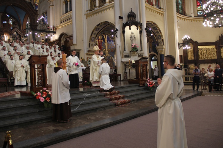 Panewniki. Święcenia u franciszkanów i cystersów