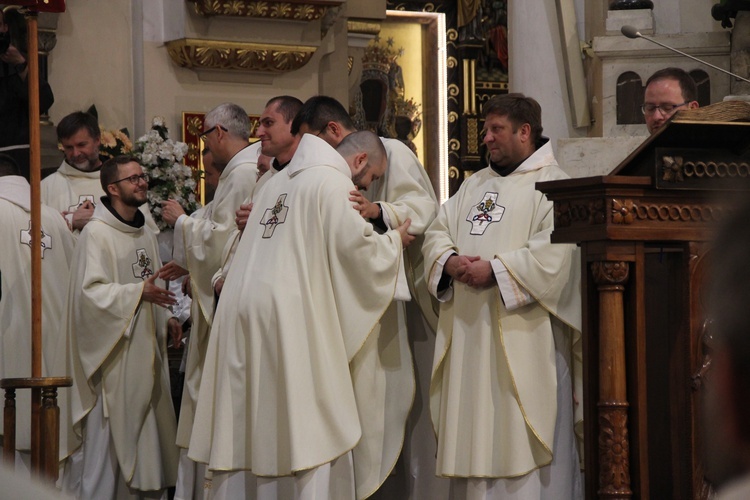 Panewniki. Święcenia u franciszkanów i cystersów