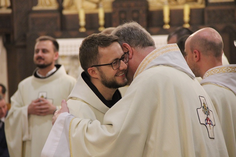 Panewniki. Święcenia u franciszkanów i cystersów