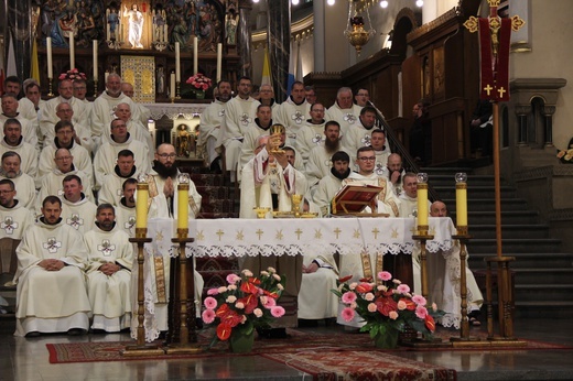 Panewniki. Święcenia u franciszkanów i cystersów