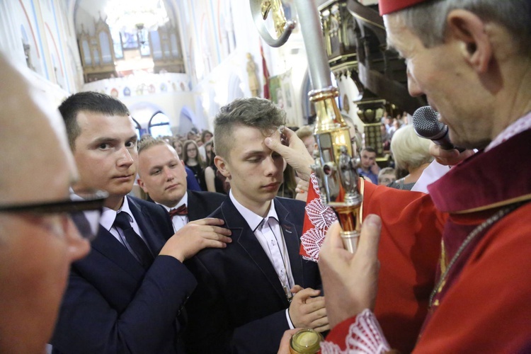 Bierzmowanie w Ciężkowicach