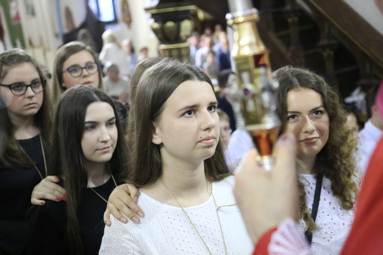 Bierzmowanie w Ciężkowicach