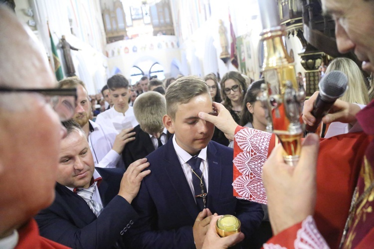 Bierzmowanie w Ciężkowicach