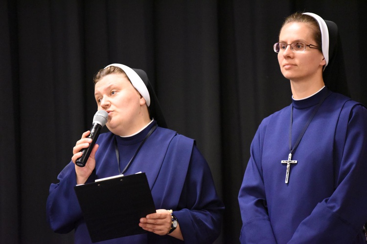 100 lat służebniczek w Brzesku - przedstawienie "Droga miłości"