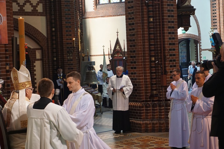 Święcenia kapłańskie w gliwickiej katedrze - cz. 1.