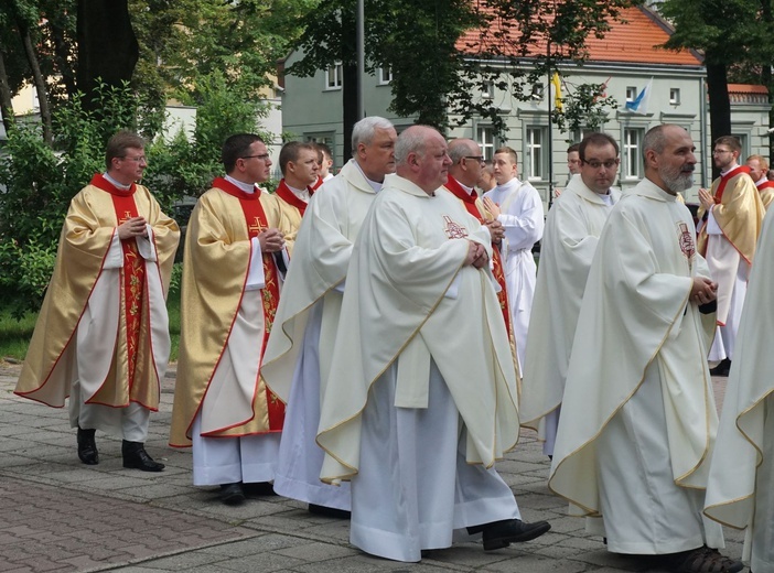 Święcenia kapłańskie w gliwickiej katedrze - cz. 1.