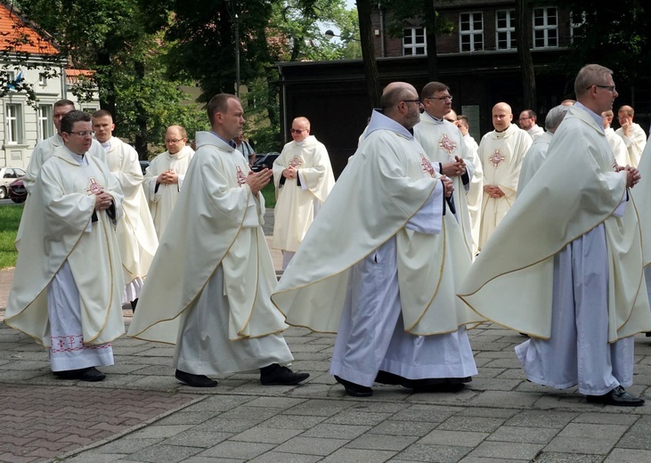 Święcenia kapłańskie w gliwickiej katedrze - cz. 1.