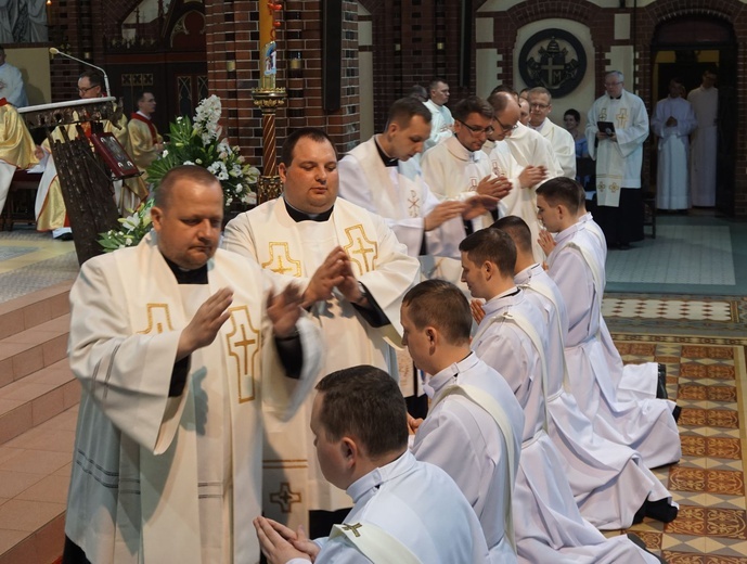 Święcenia kapłańskie w gliwickiej katedrze - cz. 2.