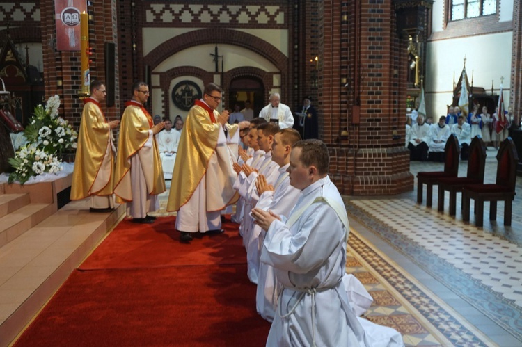 Święcenia kapłańskie w gliwickiej katedrze - cz. 2.