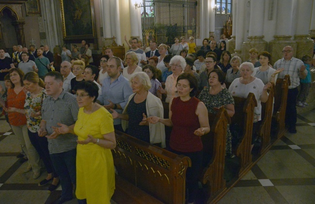 Wieczór uwielbienia w radomskiej katedrze