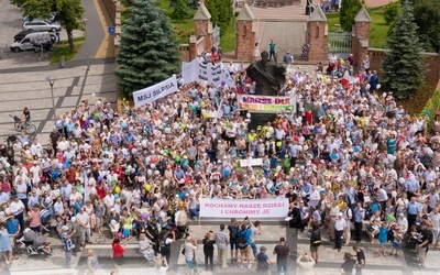 Rybnik. Tłumy na Marszu dla Życia