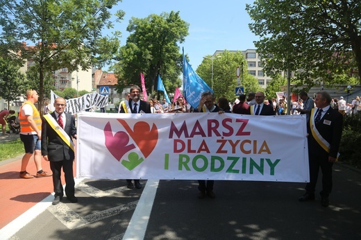 Marsz dla życia i rodziny w Katowicach 