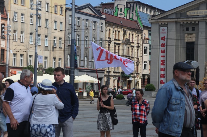 Marsz dla życia i rodziny w Katowicach 