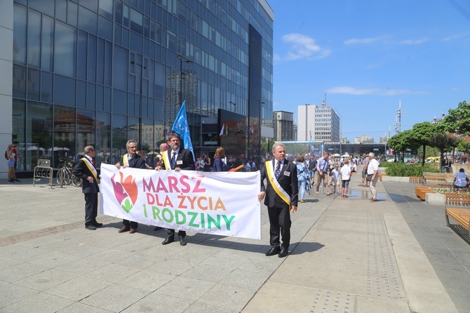 Marsz dla życia i rodziny w Katowicach 