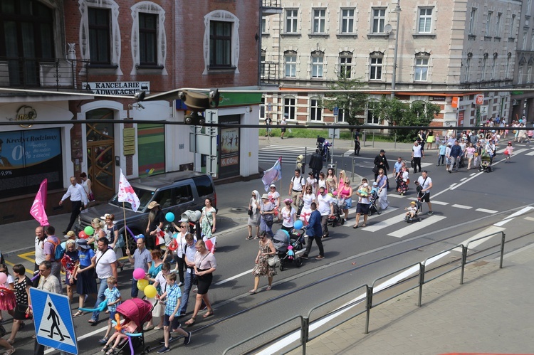 Marsz dla życia i rodziny w Katowicach 