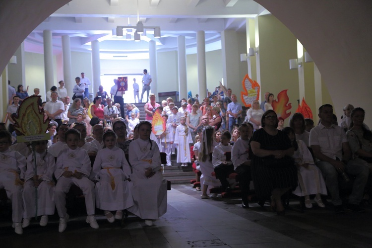 Pielgrzymka dzieci komunijnych do katedry