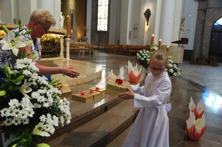 Pielgrzymka dzieci komunijnych do katedry