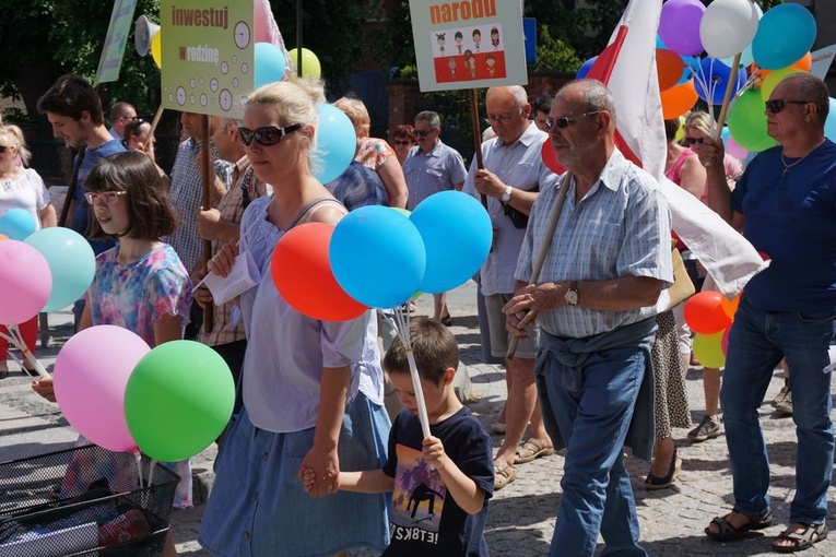 Marsz dla Życia i Rodziny w Dzierżoniowie