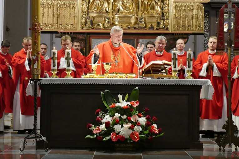Nocna Msza św. na Zesłanie Ducha Świętego 2019