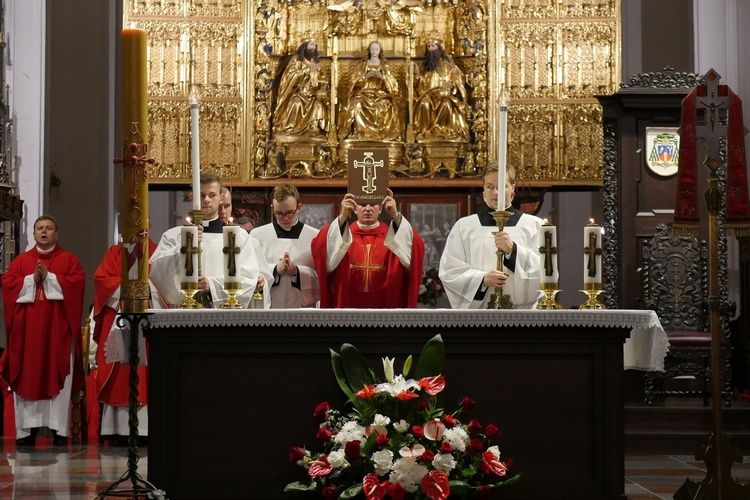 Nocna Msza św. na Zesłanie Ducha Świętego 2019