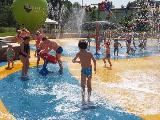 Katowice: Uruchomiono kolejny wodny plac zabaw dla dzieci 